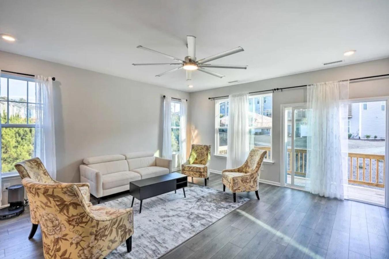 The Villas Buckingham 10 Mins To Rdu Airport Duke Downtown 达拉姆 外观 照片