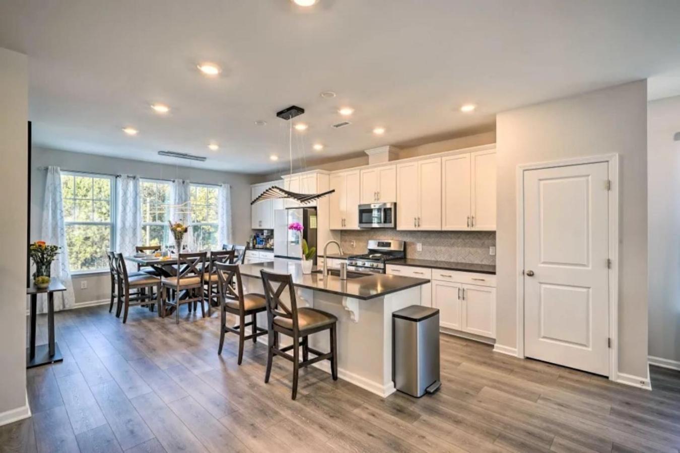 The Villas Buckingham 10 Mins To Rdu Airport Duke Downtown 达拉姆 外观 照片