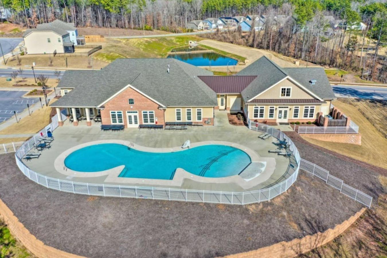 The Villas Buckingham 10 Mins To Rdu Airport Duke Downtown 达拉姆 外观 照片