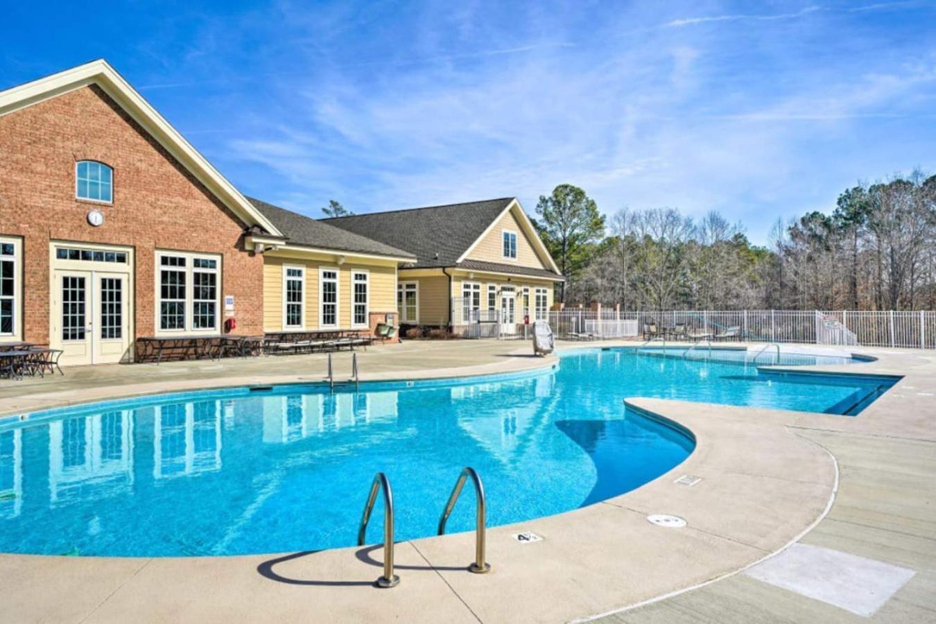 The Villas Buckingham 10 Mins To Rdu Airport Duke Downtown 达拉姆 外观 照片