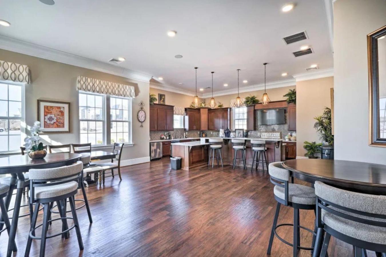 The Villas Buckingham 10 Mins To Rdu Airport Duke Downtown 达拉姆 外观 照片