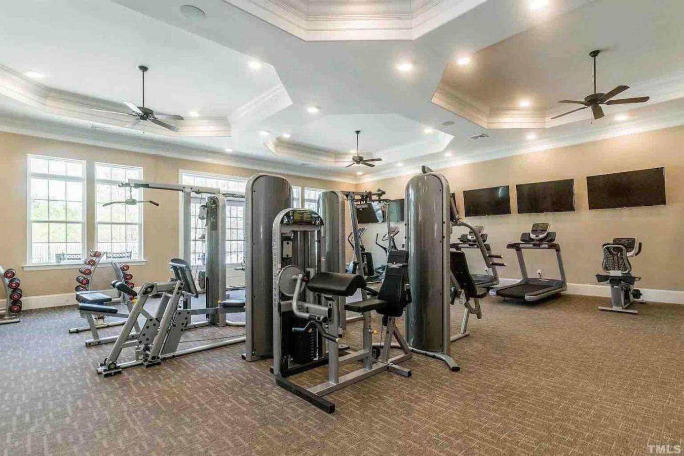 The Villas Buckingham 10 Mins To Rdu Airport Duke Downtown 达拉姆 外观 照片