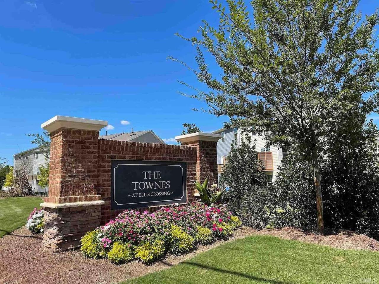 The Villas Buckingham 10 Mins To Rdu Airport Duke Downtown 达拉姆 外观 照片