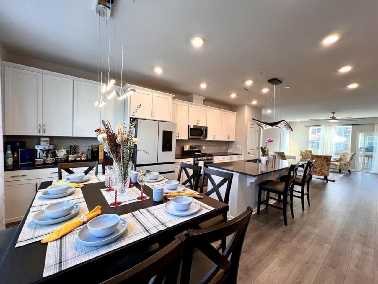 The Villas Buckingham 10 Mins To Rdu Airport Duke Downtown 达拉姆 外观 照片