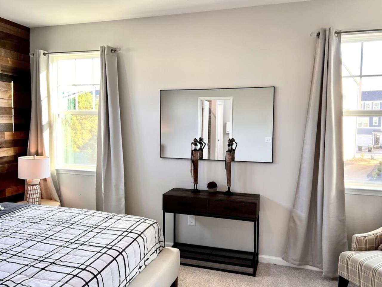 The Villas Buckingham 10 Mins To Rdu Airport Duke Downtown 达拉姆 外观 照片
